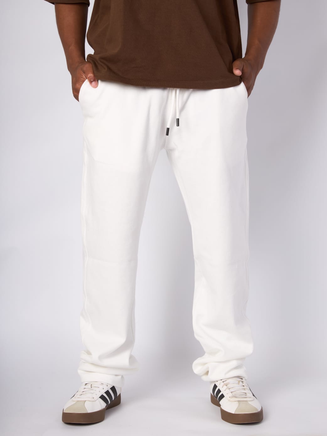 Baseline  Essential –  White